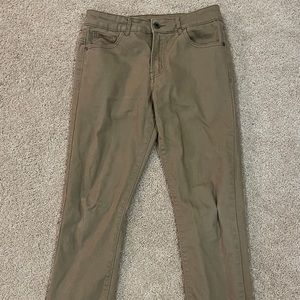 Woman’s jeans size 28